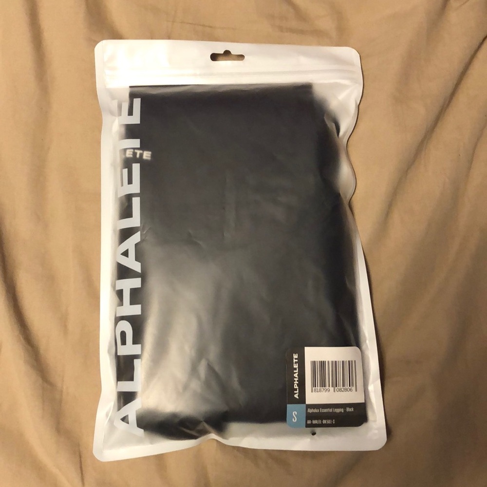 Alphalete Essential Leggings